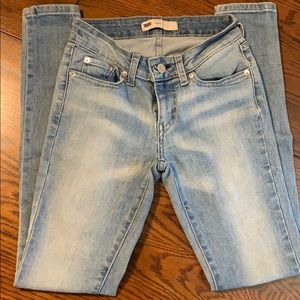 Levi’s leggings jeans.